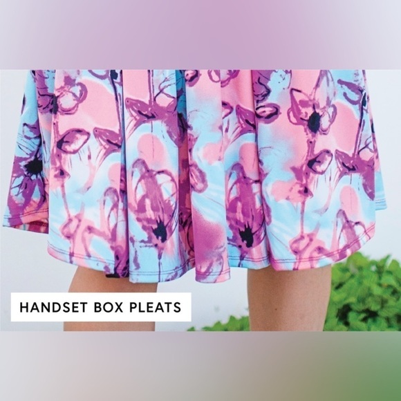 LuLaRoe Red-Pink Floral Madison. Size Large - Picture 6 of 8